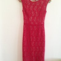 Червена рокля, снимка 1 - Рокли - 23682848