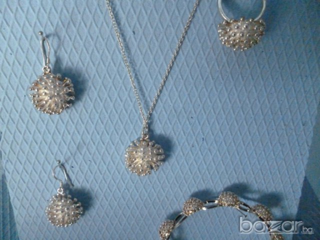 Комплект дамски украшения 2, снимка 2 - Бижутерийни комплекти - 7360868