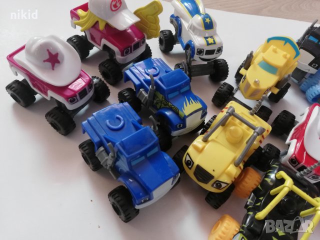  Blaze Monster Machines Машините на Пламъчко колички пластмасова фигурка играчка игра и украса торта, снимка 4 - Фигурки - 25153556