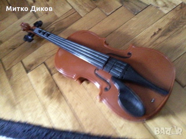 Цигулка детска на батерия-свиреща