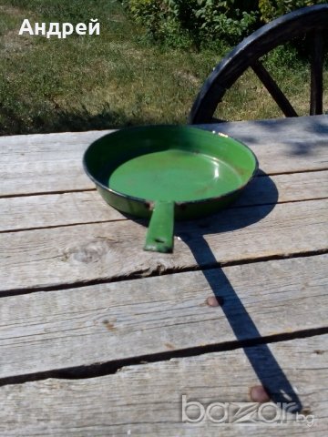 Емайлиран тиган, снимка 4 - Антикварни и старинни предмети - 19307939