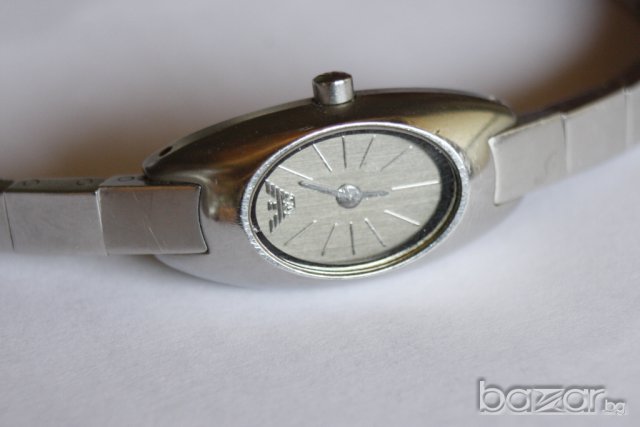 Оригинален дамски часовник Emporio Armani , снимка 6 - Дамски - 7433173