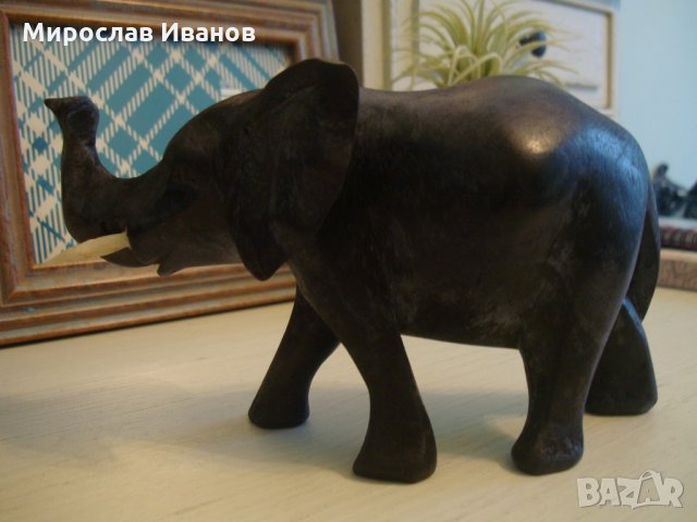 дървена слон от Уганда, снимка 1 - Колекции - 21532703