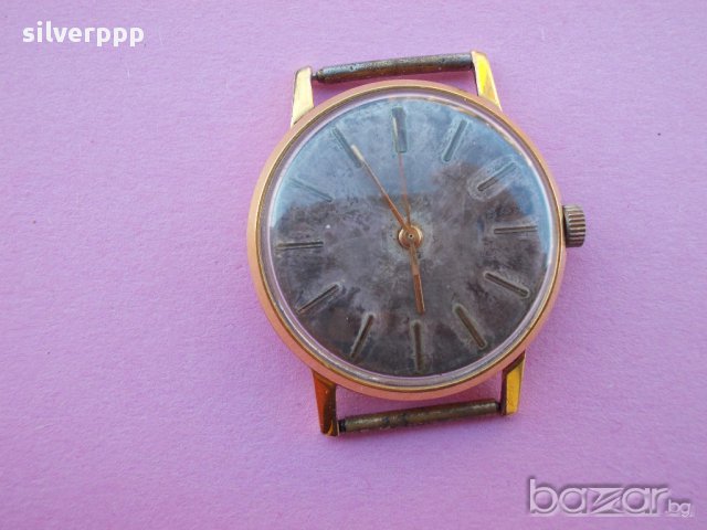 Руски часовник, снимка 1 - Антикварни и старинни предмети - 16639555