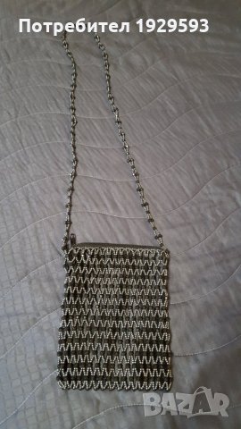 Ефектна чантичка с дълга дръжка, снимка 4 - Чанти - 24885770