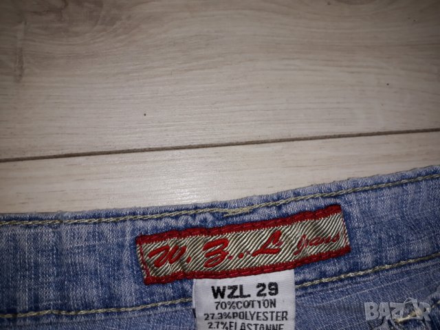 Дамски светлосини дънки марка WZL с камъчета, снимка 2 - Дънки - 23815315