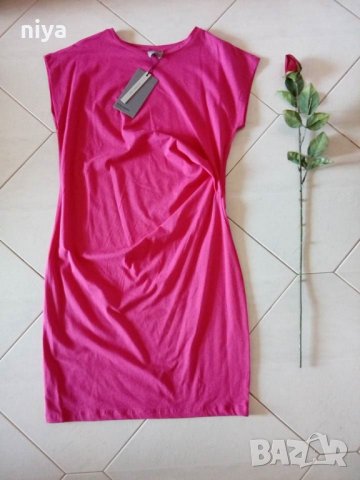 Дамска изчистена рокля във розов цвят - М/Л размер, снимка 1