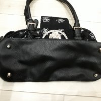 Черна чанта от плат със сребриста тока и надписи , снимка 3 - Чанти - 23626113