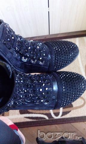 Дамски обувки с камъчета, снимка 3 - Дамски ежедневни обувки - 17842856
