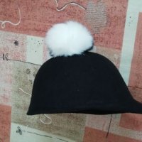 Зимна шапка , снимка 2 - Шапки - 23981574