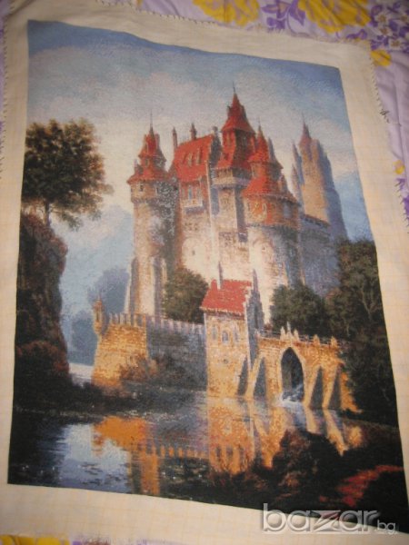 замък с река, снимка 1