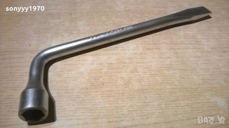 нов ключ за гуми-19мм, снимка 1