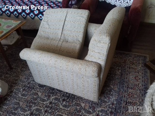 диван 3ка + 2ка + 2 фотьойла  -цена общо 200лв -2ка и 3ка дивани разтягащи се (стават на легла)с мат, снимка 4 - Дивани и мека мебел - 25243745