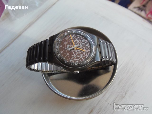 Swatch Solar SRM103 Sunscratch, снимка 2 - Дамски - 20685181