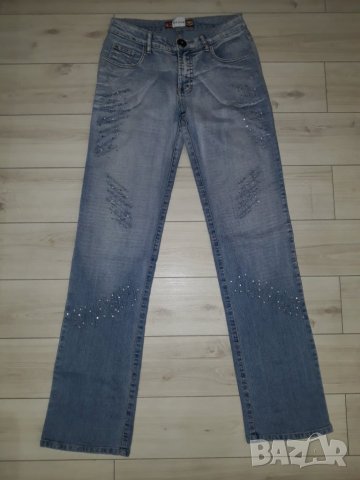 Дамски светлосини дънки марка WZL с камъчета