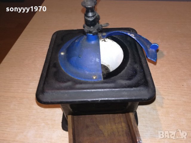 метална ретро мелница-17х13х13см-внос швеицария, снимка 8 - Колекции - 21517983