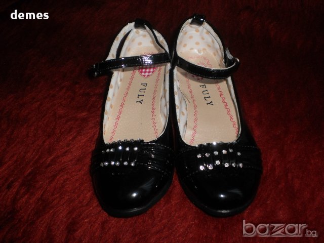 Черни лачени обувки с каишка и катарама за момиче, номер 27/28 -, снимка 6 - Детски маратонки - 10745881