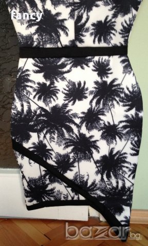 Прекрасна асиметрична рокля - нова, с етикет., снимка 8 - Рокли - 10500921