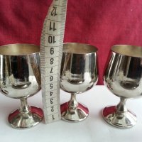 Посребрени чашки за ракия с поднос, снимка 10 - Антикварни и старинни предмети - 20696631
