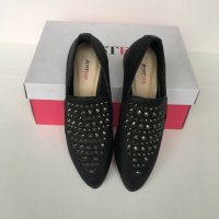 Кожени равни черни обувки с капси JustFab номер 36, снимка 4 - Дамски ежедневни обувки - 24569095