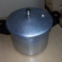 Продавам 6-литрова алуминиева тенджера под налягане, снимка 1 - Съдове за готвене - 21238292