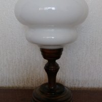 Настолна лампа - масив , снимка 1 - Настолни лампи - 21412066