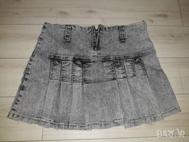 Светлосива дънкова пола със зелен шев марка Xinlong, снимка 2 - Поли - 23710056