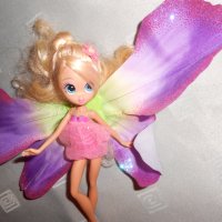Колекционерска Barbie Blooming Thumbelina 2008 г , снимка 7 - Кукли - 23111432