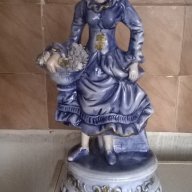 порцеланова статуетка-викторианска дама, снимка 1 - Антикварни и старинни предмети - 17468172