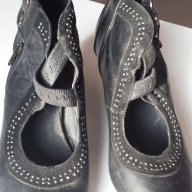 Черни обувки с украси, номер 38, снимка 3 - Дамски ежедневни обувки - 17711168
