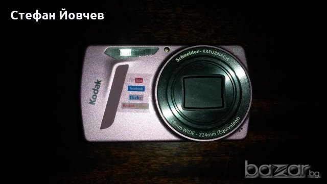 Продавам цифрови фотоапарати Кодак и Сони, снимка 1 - Фотоапарати - 20282327