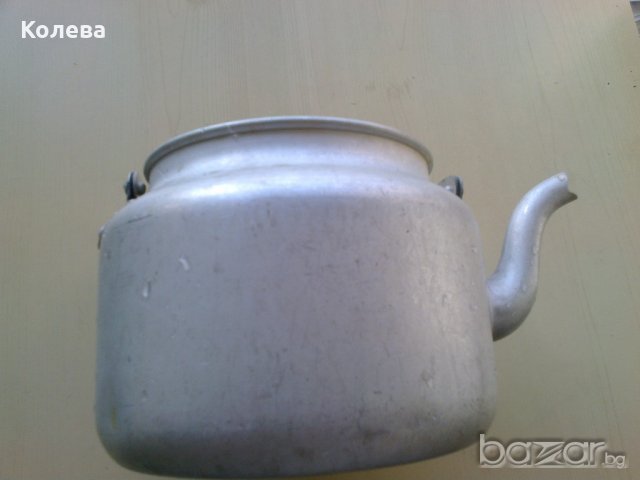 Стар алуминиев чайник, снимка 2 - Съдове за готвене - 18719584