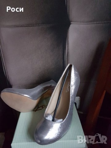 Нови Елегантни искрящи, сребърни обувки на ток - 38 , снимка 2 - Дамски обувки на ток - 24030572