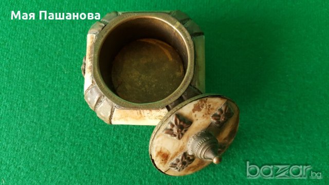 Малка кутийка, снимка 5 - Антикварни и старинни предмети - 19846927