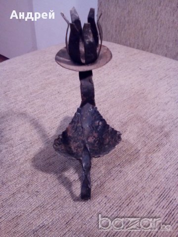 Свещник от ковано желязо, снимка 3 - Антикварни и старинни предмети - 17479225