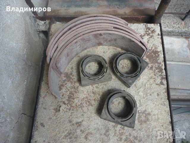 ГАЗ 53  тампони за висящия лагер, снимка 1
