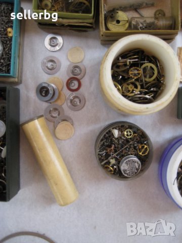 Части за стари ръчни часовници, снимка 13 - Антикварни и старинни предмети - 19592030