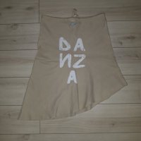 Дамска бежова пола с бял надпис марка Danza , снимка 1 - Поли - 23816147