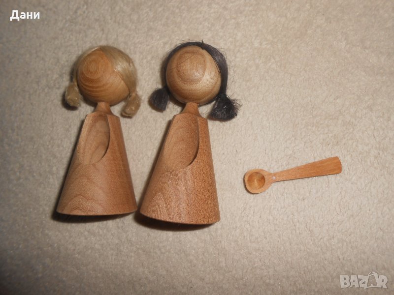 Дървени малки кукли и свещник , снимка 1