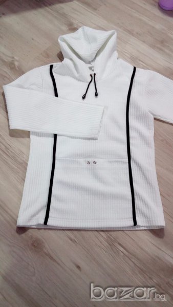Спортна бяла блузка, снимка 1