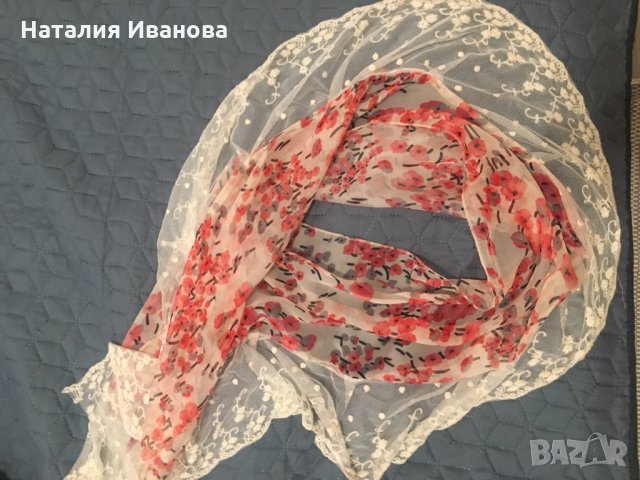 Красив дамски шал с флорални мотиви, снимка 3 - Шапки - 25865304