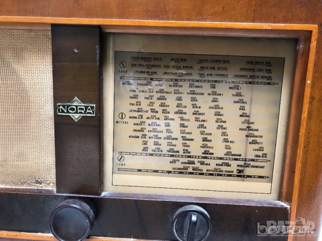 Старинно радио Millitary NORA Berlin FW 69-H от 1940г., снимка 2 - Антикварни и старинни предмети - 22909807