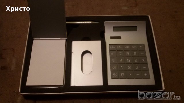 луксозен метален алуминиев мат комплект включващ химикалка,калкулатор,визитник и тефтерче
