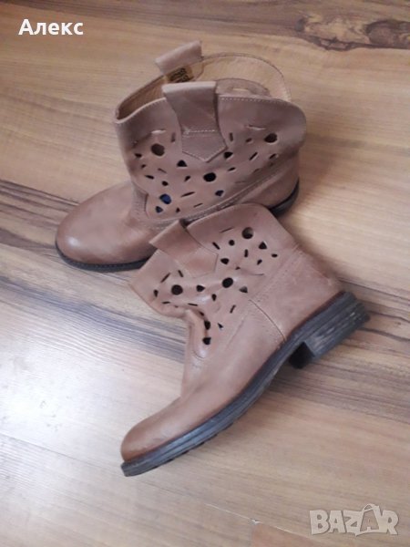 Burin боти, снимка 1