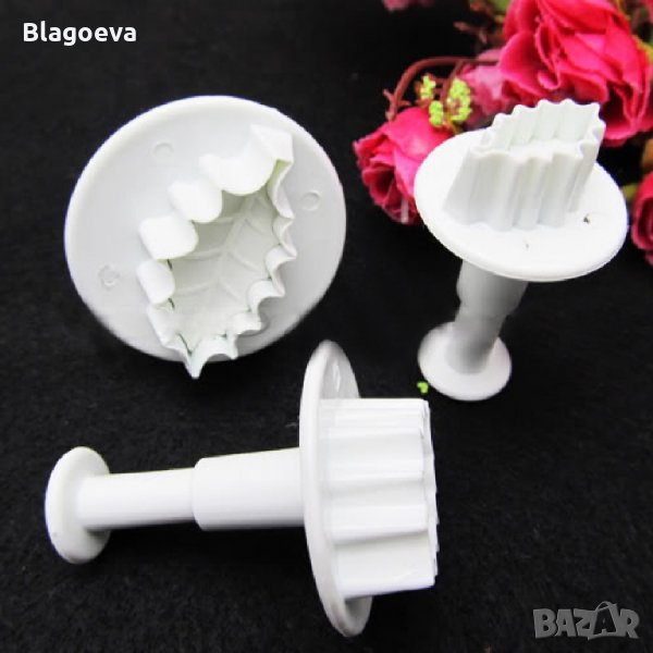 Коледни резци с бутало – имел – 3 бр., снимка 1