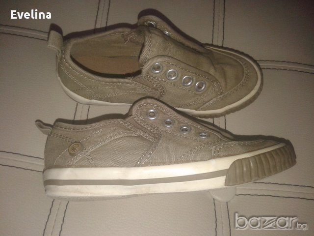 Детски кецове BENETTON, снимка 2 - Детски гуменки - 16212136