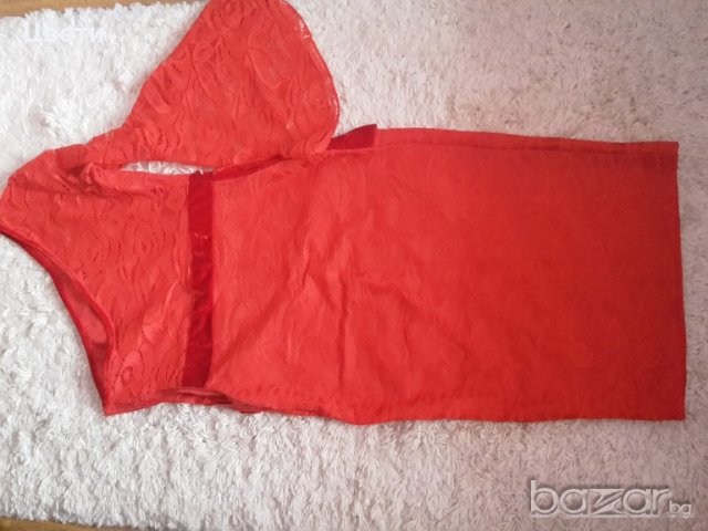 червена рокля за празник, снимка 4 - Рокли - 20192470