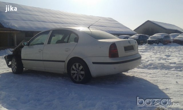 Skoda Superb 2.0TDi  140кс  2006г на Части, снимка 3 - Автомобили и джипове - 17122998