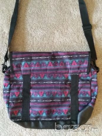 Чанта месинджър през рамо на HotTuna, снимка 3 - Чанти - 20958804