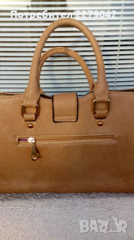 дамска чанта, снимка 2 - Чанти - 26153159